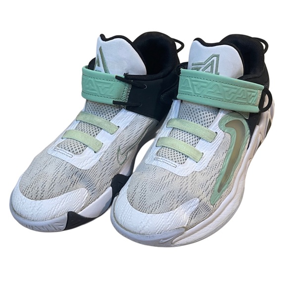 Nike Giannis Immortality 2 Youth Basketball Shoes – Size 2 Little Boys - Picture 4 of 11